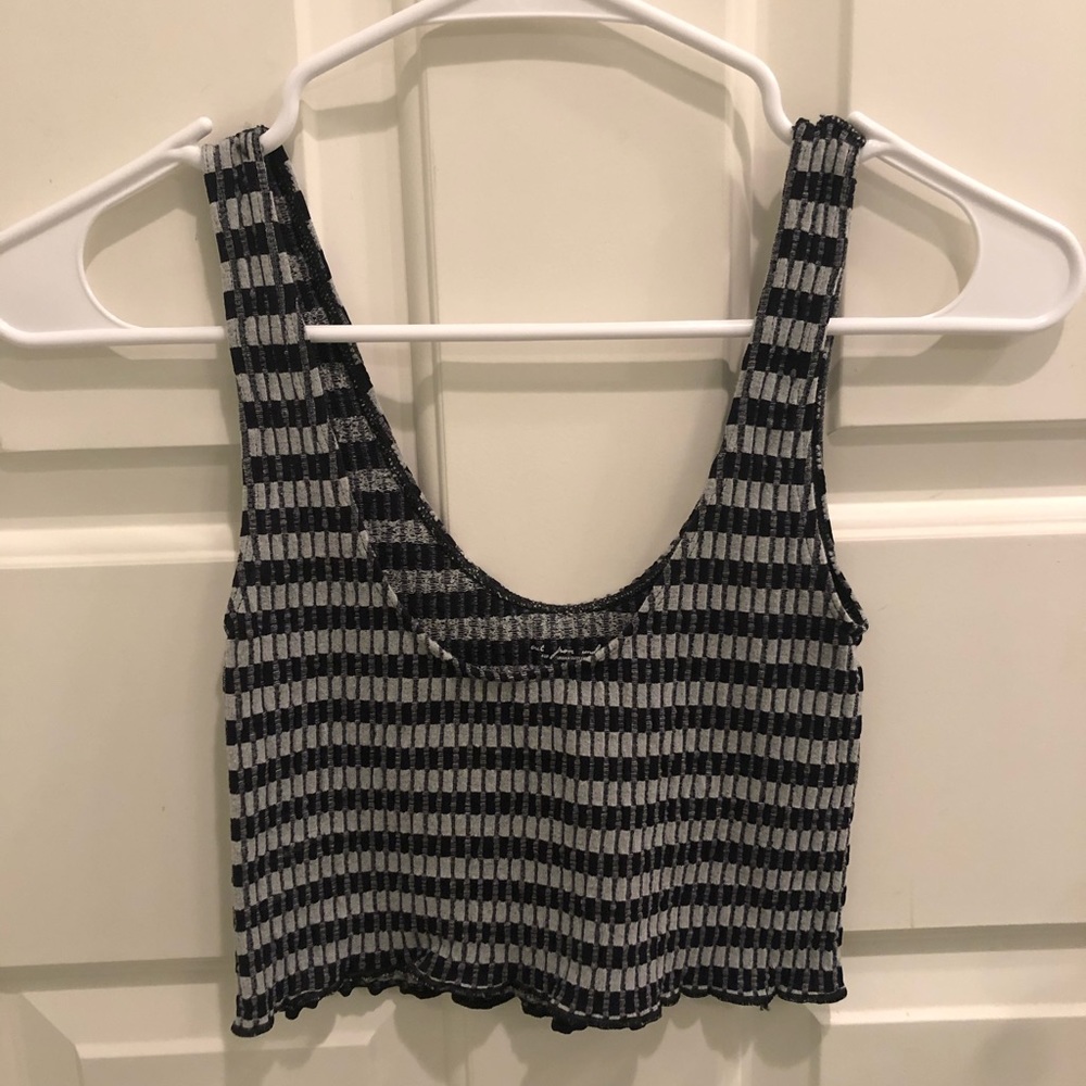 ✨ URBAN OUTFITTERS TANK